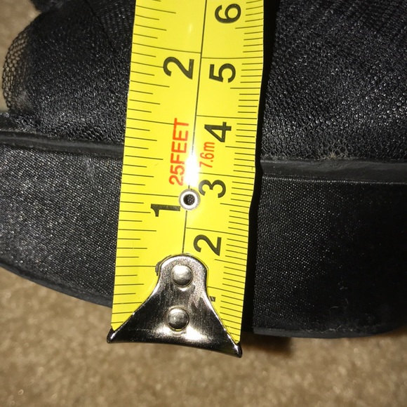 Black ankle bootie heels - Picture 6 of 8